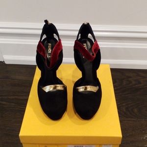 FENDI Heels Size 38 Very elegant  like new in excellent cond no damage